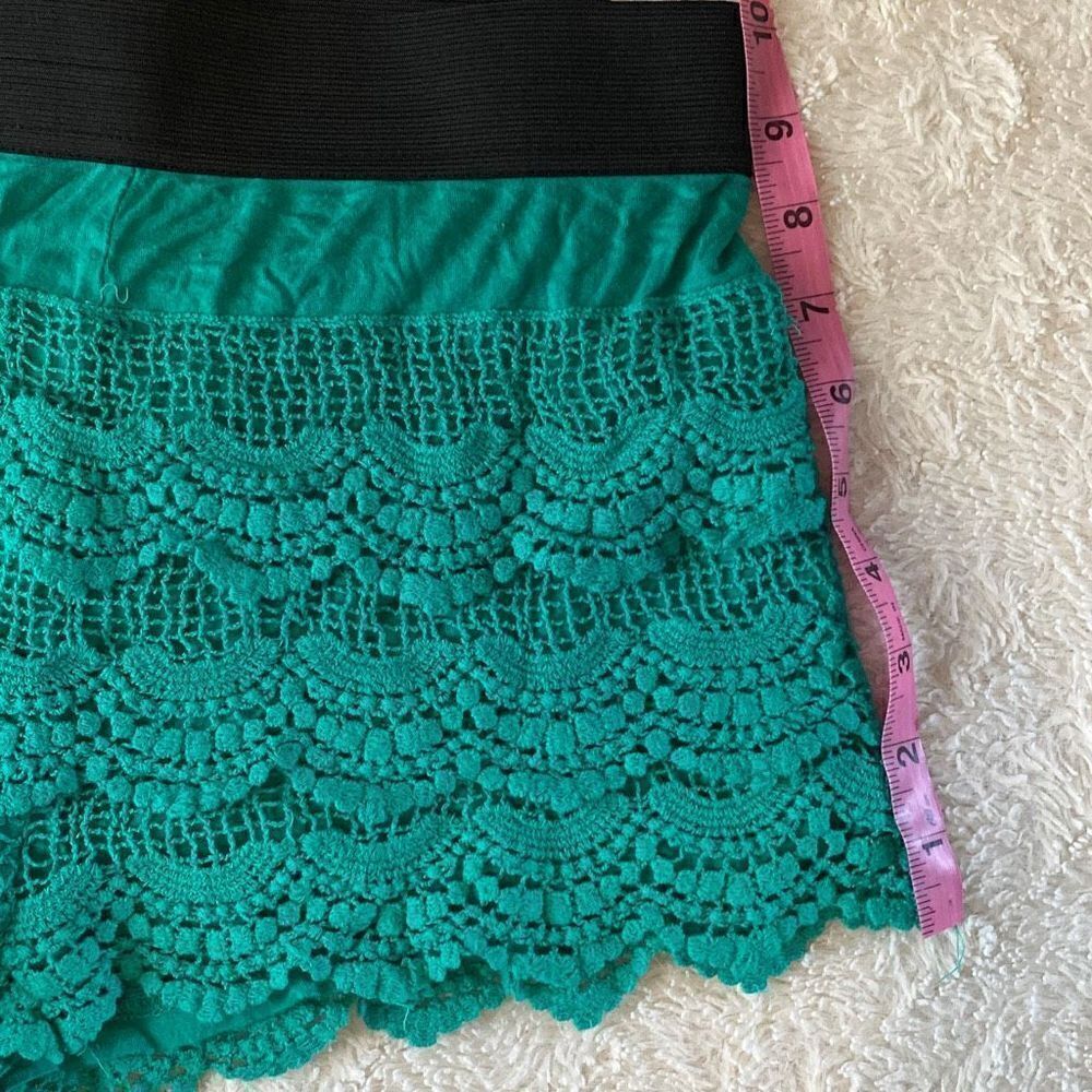 Umgee Lace Shorts - Picture 6 of 7
